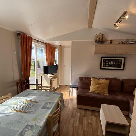 Mobil-Home A Fouras : Proche Plage, 2 Chambres, Tv, Plancha, Parking, Ideal Famille - Fr-1-709-58 Εξωτερικό φωτογραφία