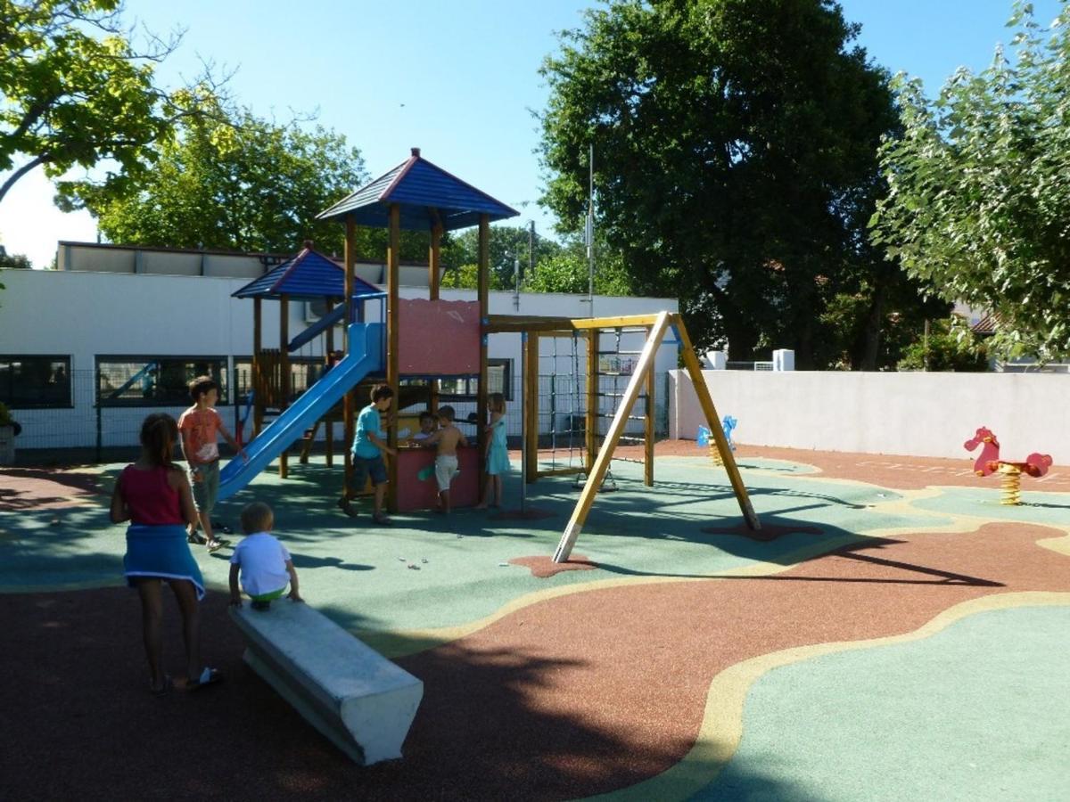 Mobil-Home A Fouras : Proche Plage, 2 Chambres, Tv, Plancha, Parking, Ideal Famille - Fr-1-709-58 Εξωτερικό φωτογραφία