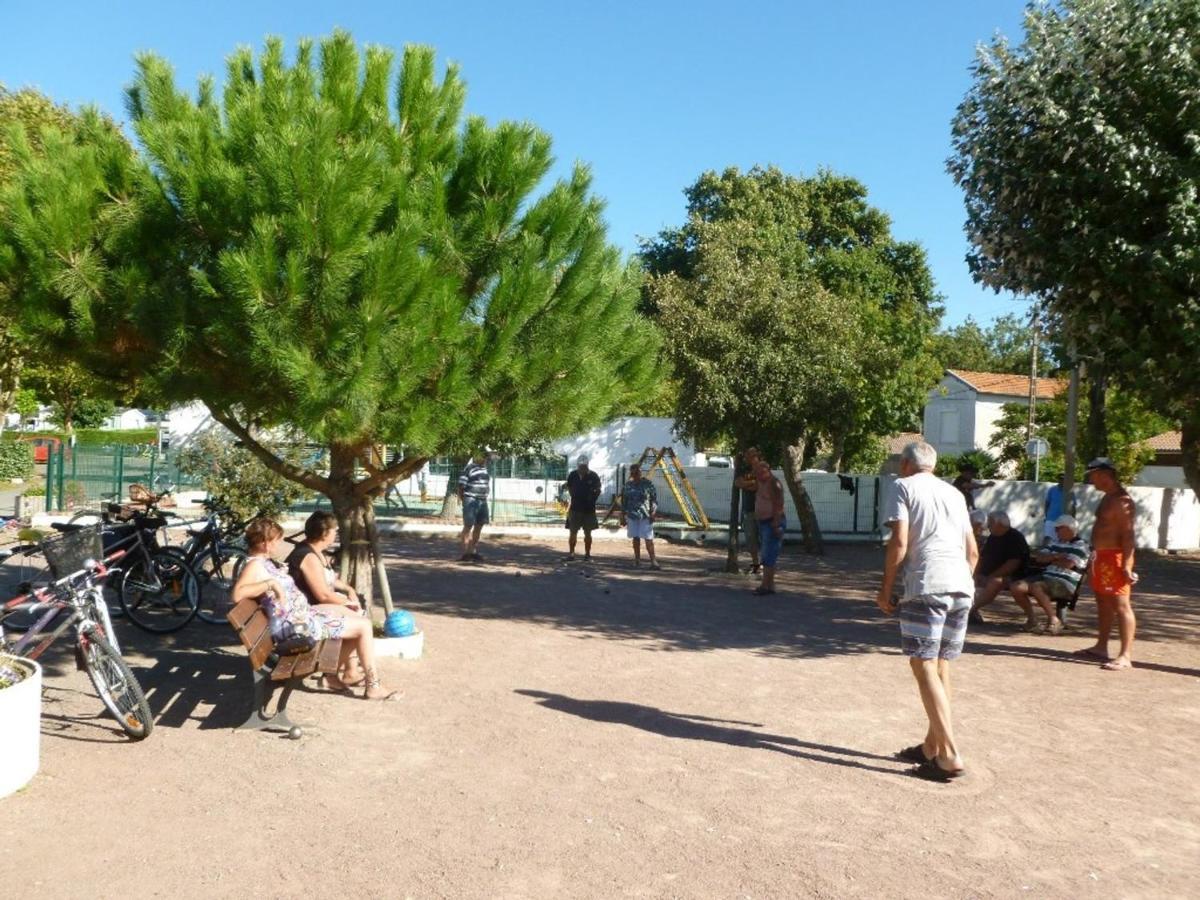 Mobil-Home A Fouras : Proche Plage, 2 Chambres, Tv, Plancha, Parking, Ideal Famille - Fr-1-709-58 Εξωτερικό φωτογραφία